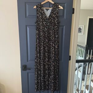 41 Hawthorn Black Floral Blouse